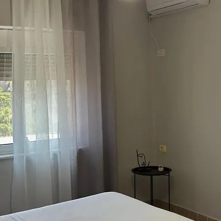 Oxhaku * Tirana
