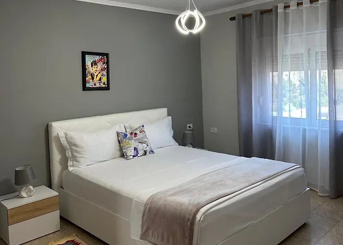 Oxhaku Apartamento Tirana